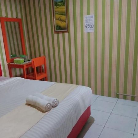 Hotel Krui Syariah Eksteriør billede