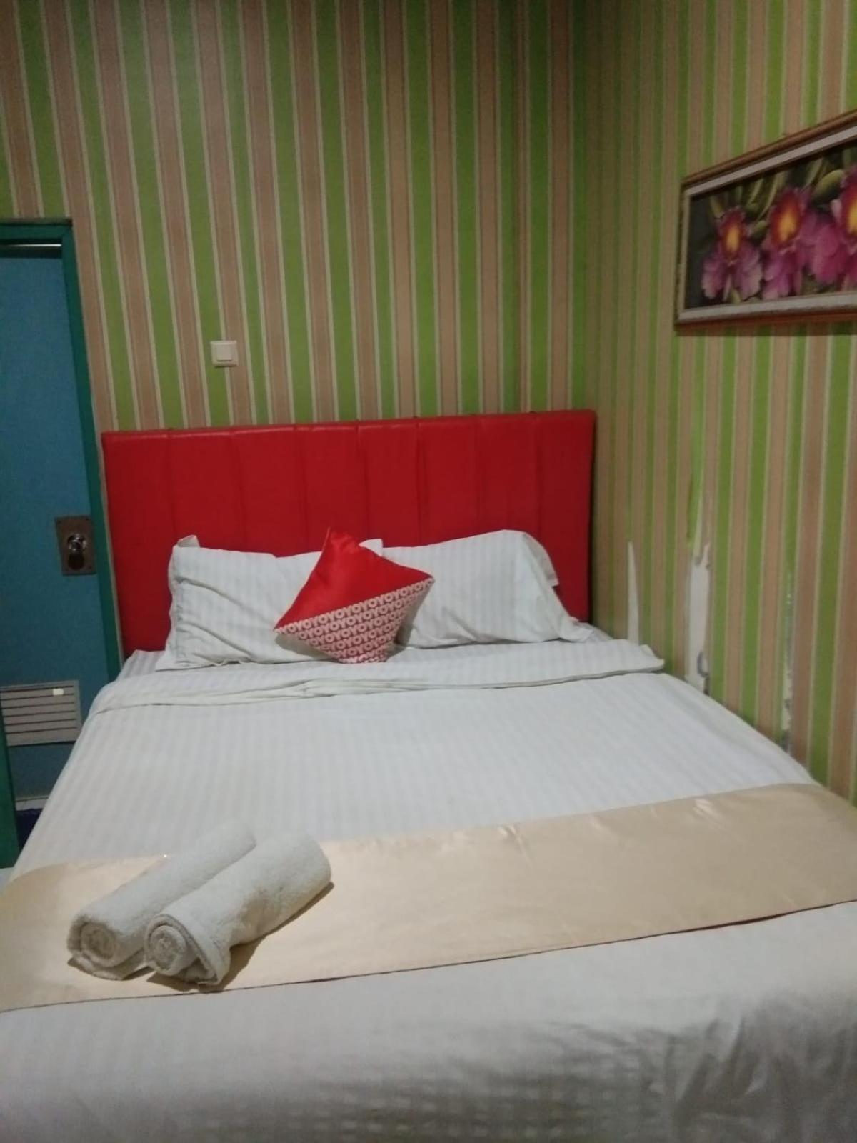 Hotel Krui Syariah Eksteriør billede